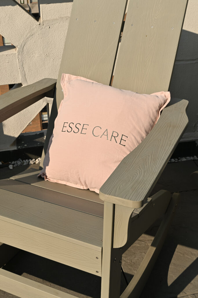 IM_ESSECare_InauguralSummerSoiree_32_EN_250618