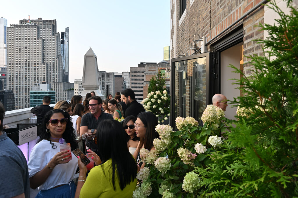 IM_ESSECare_InauguralSummerSoiree_56_EN_250618