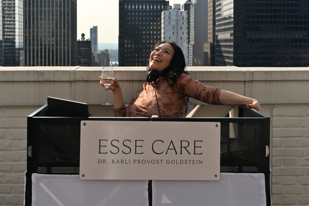 IM_ESSECare_InauguralSummerSoiree_75_EN_250618
