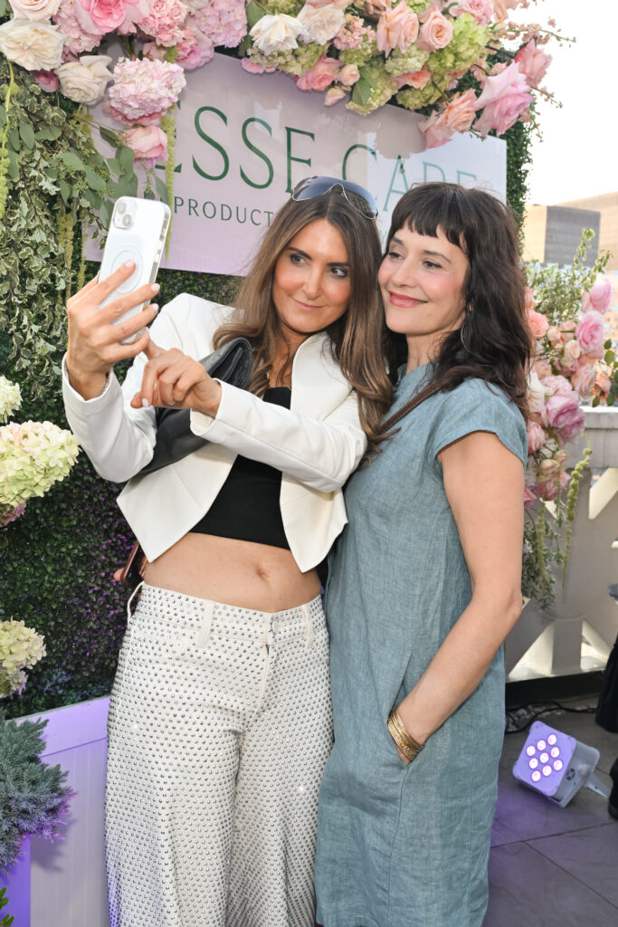 IM_ESSECare_InauguralSummerSoiree_86_EN_250618