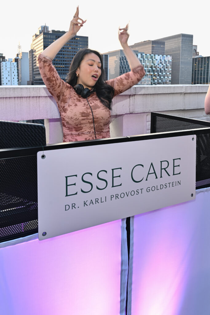 IM_ESSECare_InauguralSummerSoiree_87_EN_250618